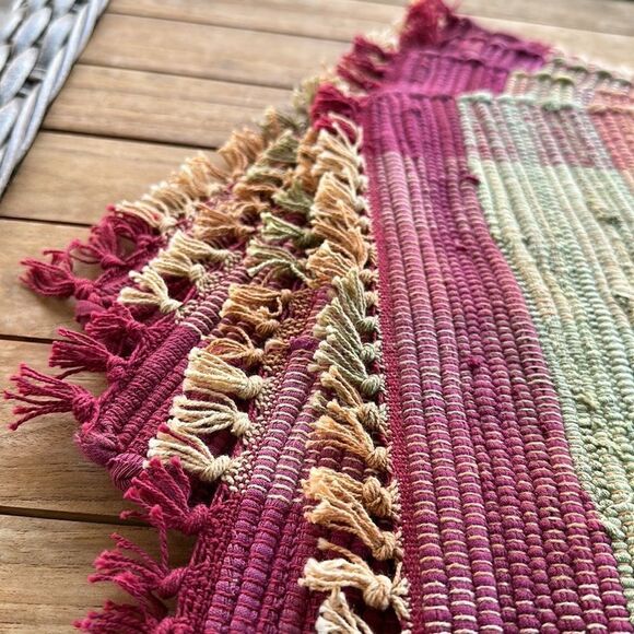 Homegoods Weaved Striped Placemats Decor (4) - Picture 3 of 4